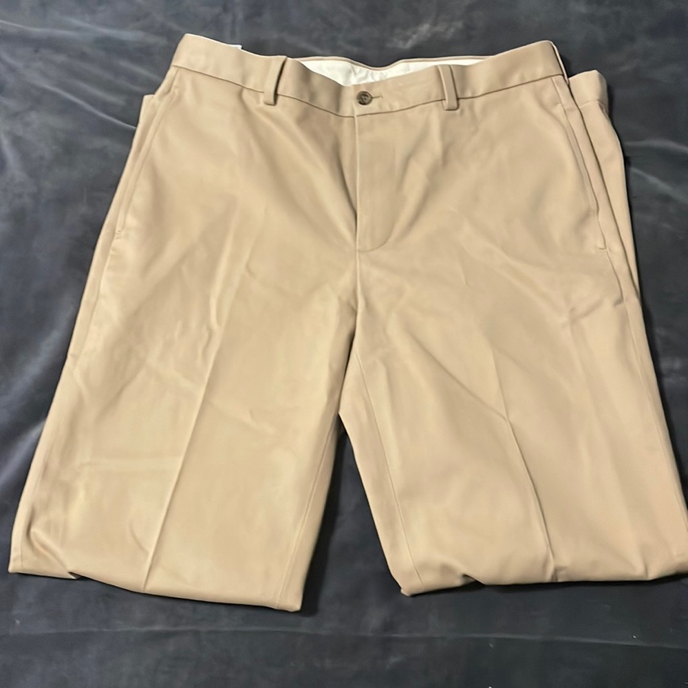 Perfect condition classic chino pants 32 x 32